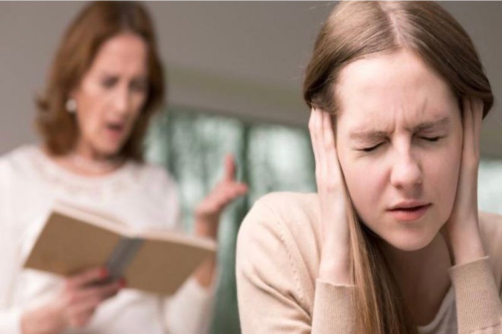 Signs of a Toxic&nbsp;Parent